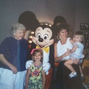 Meet your Posher, Julie